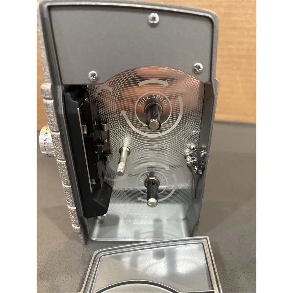 Vintage Bell & Howell One Nine Movie Hand Crank 8mm Movie Camera EUC